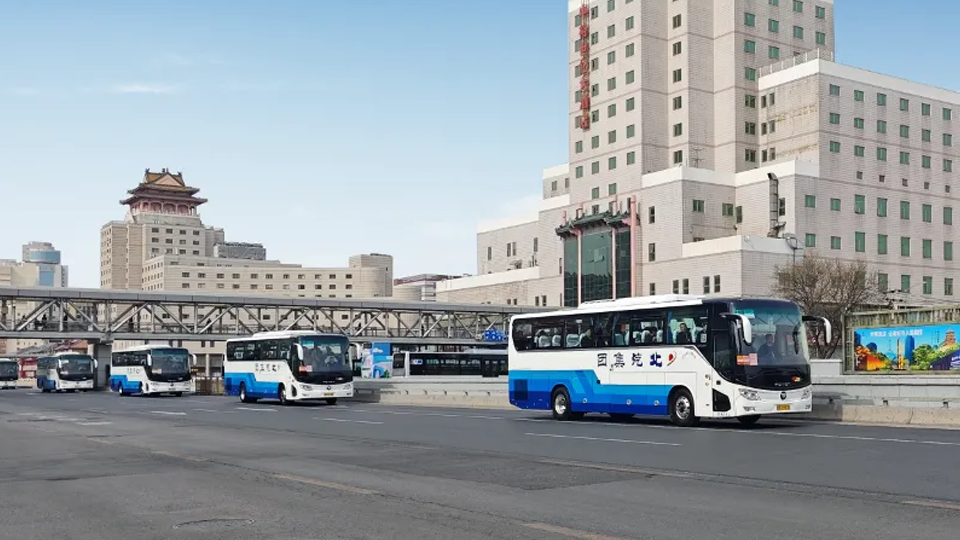 北汽集團連續21年護航全國兩會 38輛品質車型“上會”